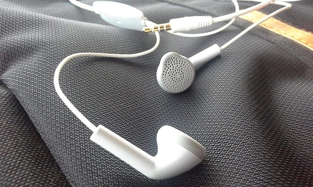 Earphones for Vivo Z1 Pro Earphone Original Like Wired In-Ear Headphones Stereo Deep Bass Head Hands-free Headset Earbud With